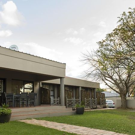 The Suburban Guest House Bloemfontein Eksteriør bilde
