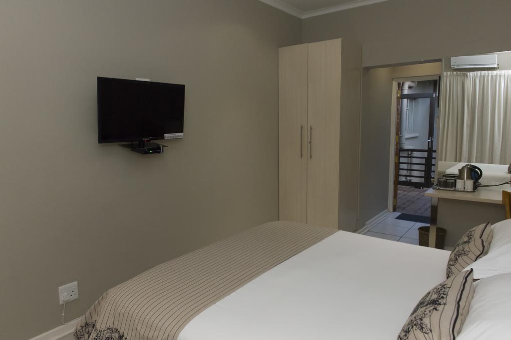 The Suburban Guest House Bloemfontein Rom bilde