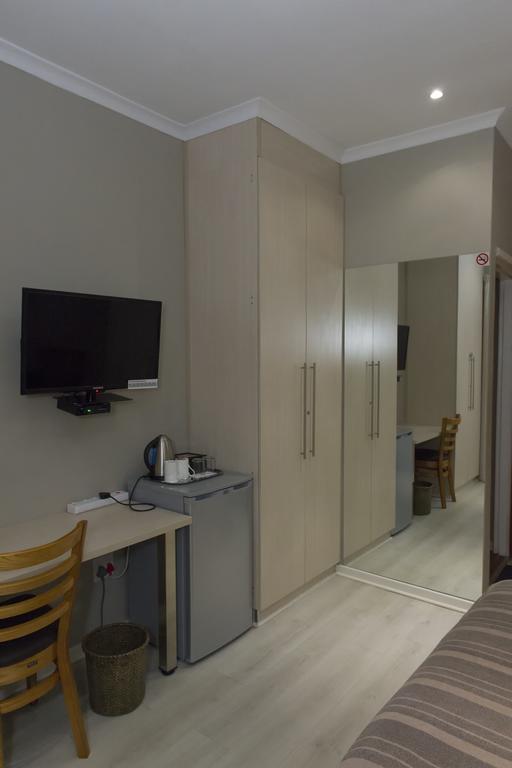The Suburban Guest House Bloemfontein Rom bilde