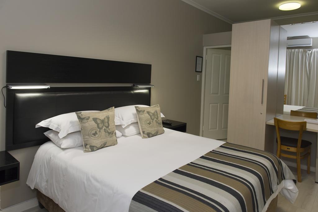 The Suburban Guest House Bloemfontein Rom bilde